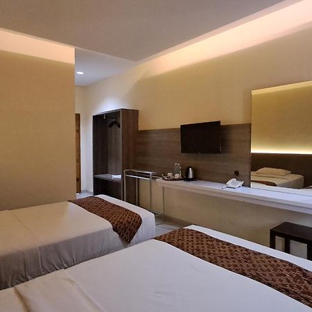 Hotel Pondok Asri Тавангмангу Екстериор снимка