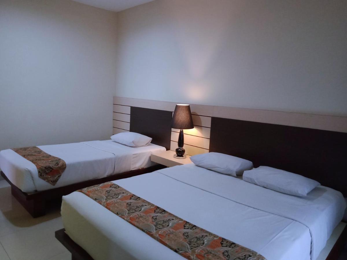 Hotel Pondok Asri Тавангмангу Екстериор снимка