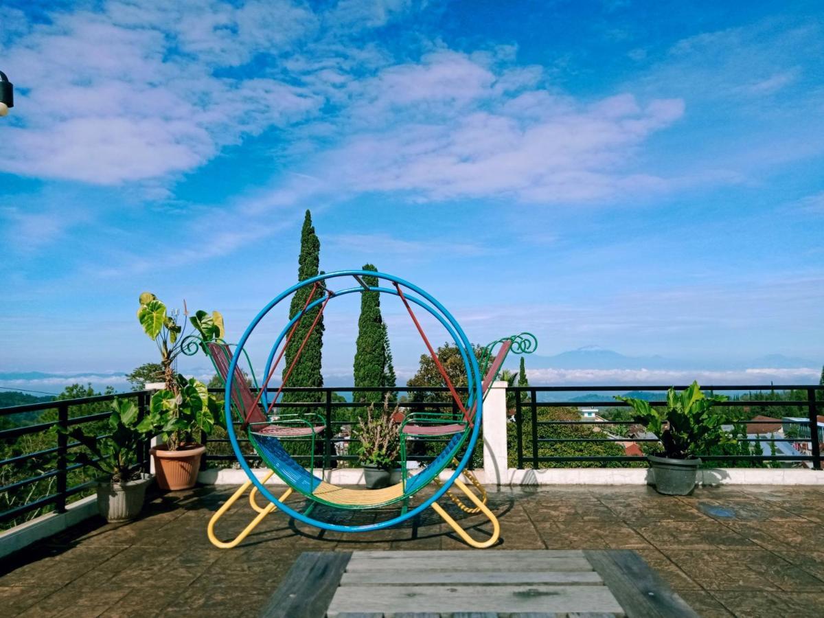 Hotel Pondok Asri Тавангмангу Екстериор снимка