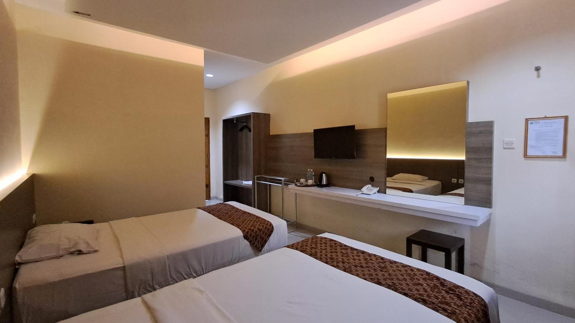 Hotel Pondok Asri Тавангмангу Екстериор снимка